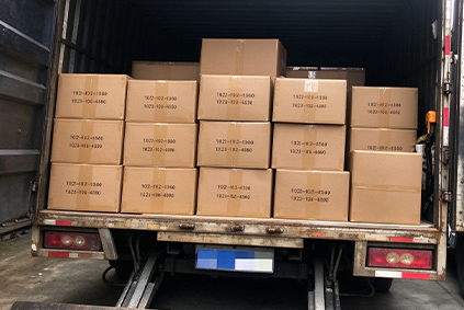Final shipment and global delivery of sports supports